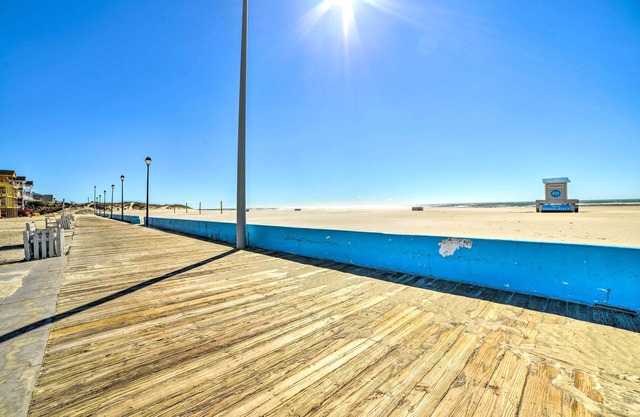 Coastal Atlantic Beach Duplex < 1 Mi to Boardwalk!