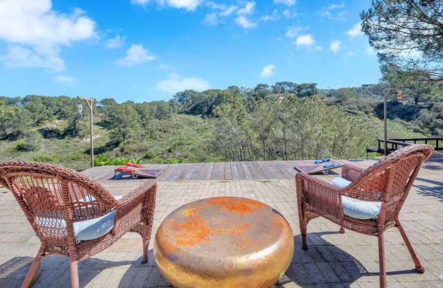 Coastal Canyon 5BR Retreat w Spa