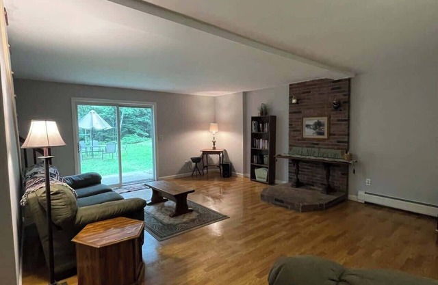 Coastal Charm Cape- Close to Acadia!