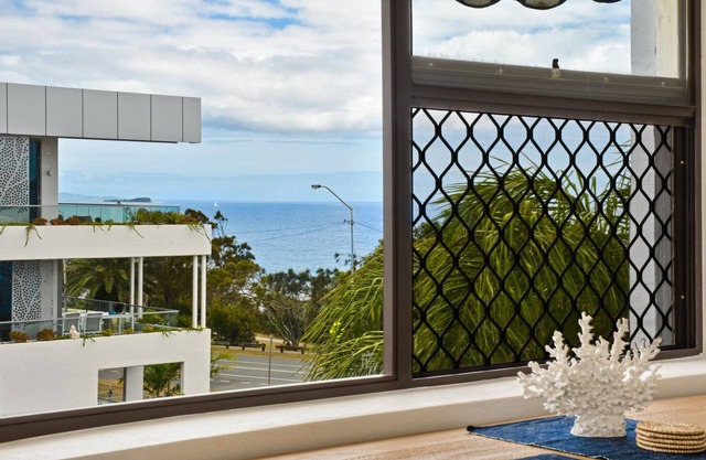 Coastal Chic 1 Bedroom Unit - Mooloolaba and Alex