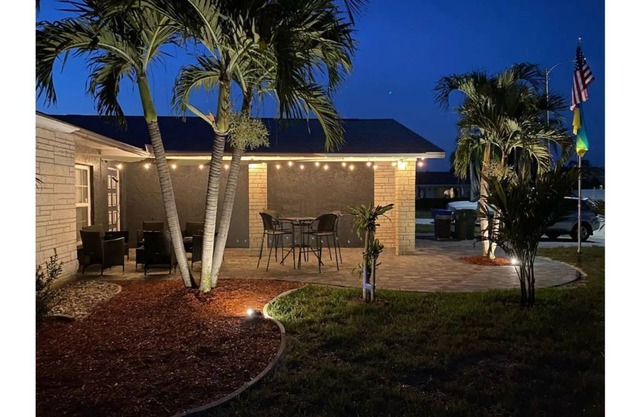 Coastal Coconut Cove near Anna Maria Island