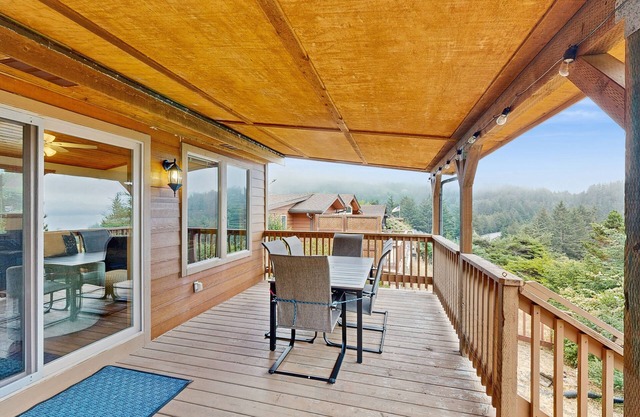Coastal condo with stunning views, a cozy loft, private deck and hot tub