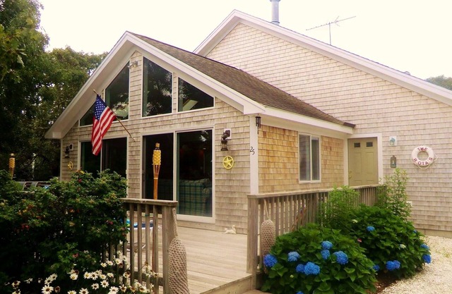Coastal Contemporary in Katama/South Beach/Edgartown/Bike Paths/Air Field