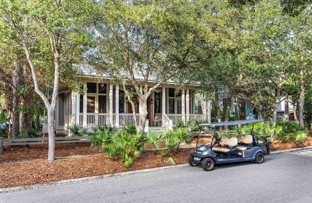 Coastal Elegance: with Private Pool, Bikes, Golf Cart and WaterColor Beach Club Access.