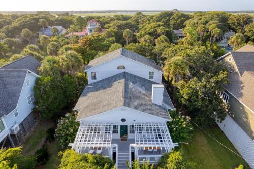 Coastal Grove by AvantStay 3 Unit Buyout Minutes from Folly Beach
