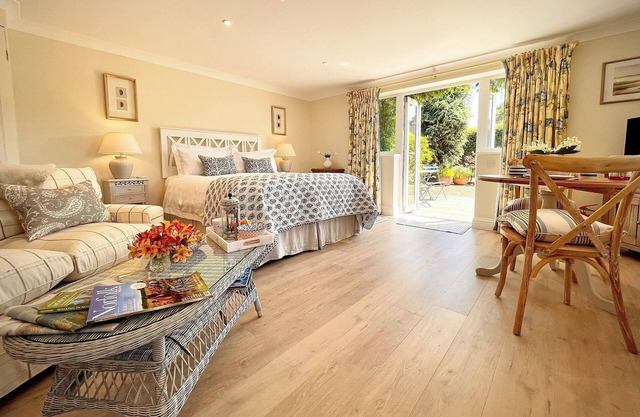 Coastal retreat for two in Brancaster Staithe next to the harbour and pubs.