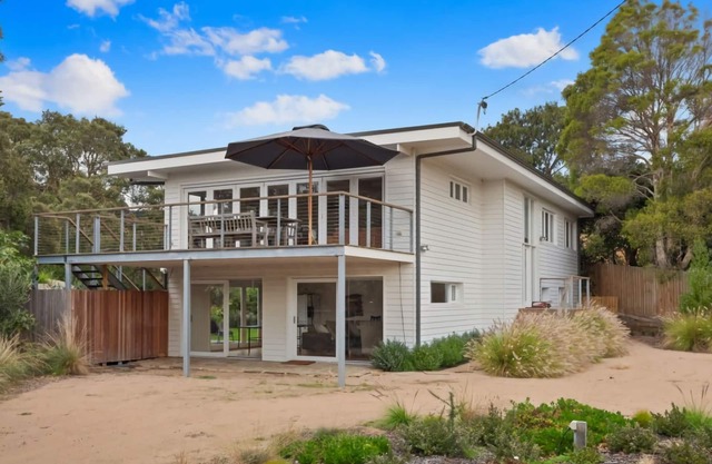 Coastal White House - Point Lonsdale