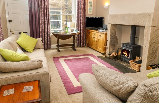 COBBLE COTTAGE, family friendly, with open fire in Hebden Bridge