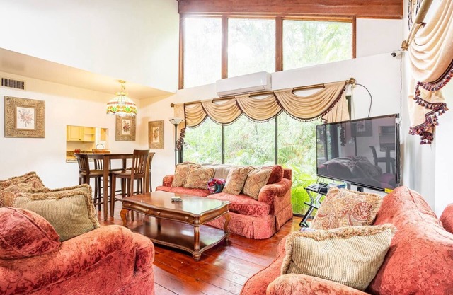 Coconut Creek Lodge
