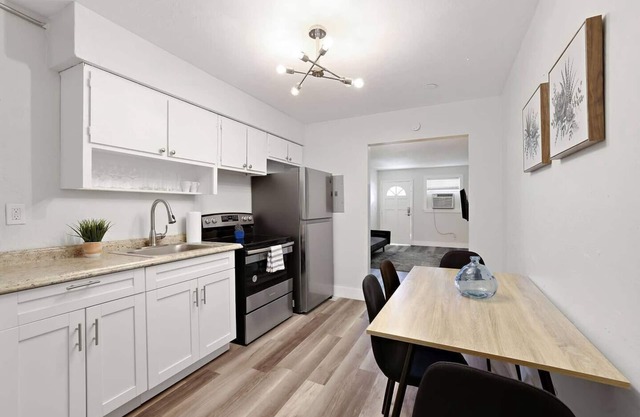 Coconut Grove spot near Brickell and Downtown!, Coconut Grove spot near Brickell and Downtown!