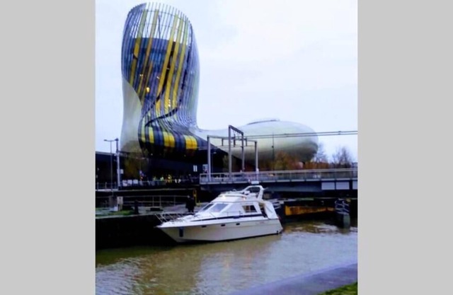 Cocoon boat