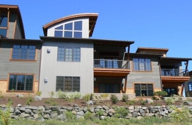 Coeur d' Alene Luxury Bellerive Townhome Waterfront