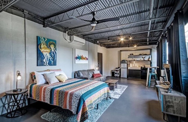 Coffee Shop Apartment in the Midtown District
