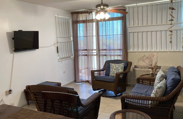 Combate at its best...away from it all! WiFi, very private, sleeps 4