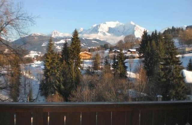 Combloux apartment sleeps 5 facing Mont Blanc