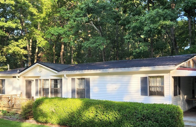 Come and relax and watch wild life from the back porch, just half mile from the