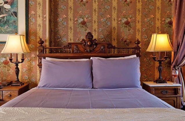 Come stay with us, you'll see why we are ranked #1 lodging in Kalamazoo, MI.