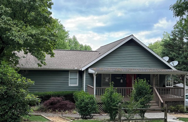 Come to Serenity Cove nestled in the mountains and near beautiful Lake Chatuge.