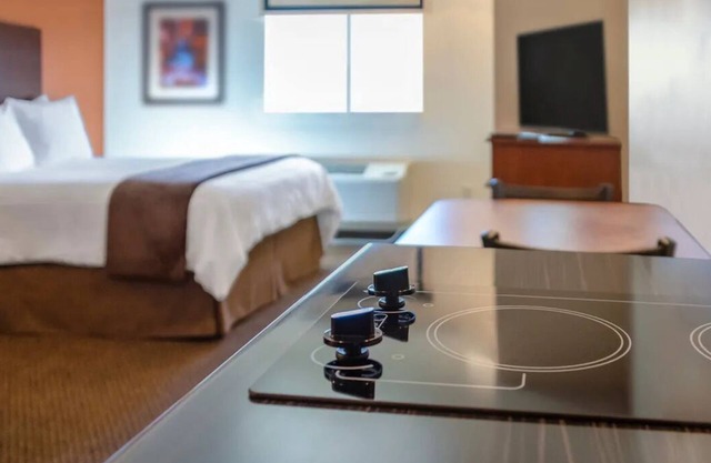 Comfort & Convenience: North Las Vegas Room with Kitchen! Near Cheyanne Square!