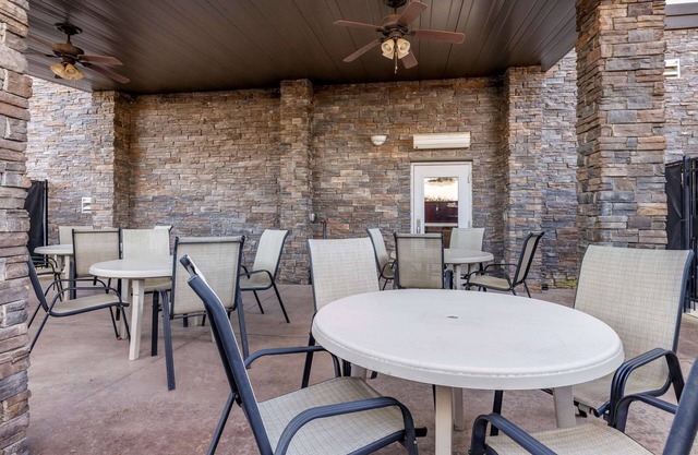 Comfort Inn Bentonville - Crystal Bridges