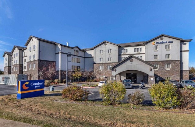 Comfort Inn Bentonville - Crystal Bridges