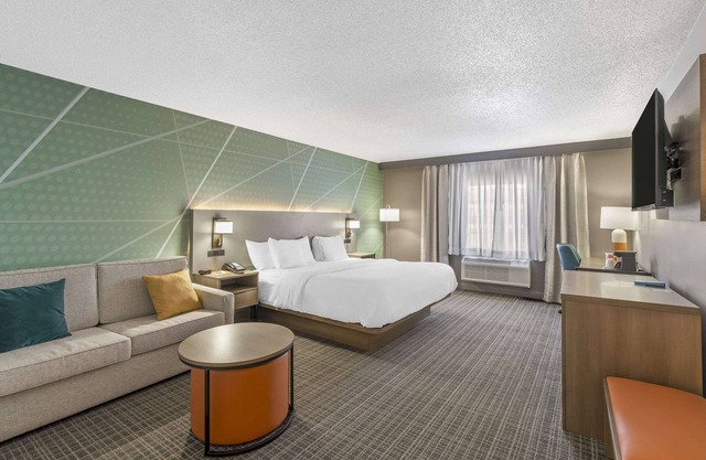 Comfort Inn & Suites Louisville Airport Fair & Expo