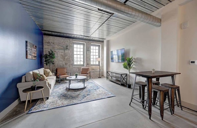 Comfort Near Historic Pabst Brewery & Fiserv