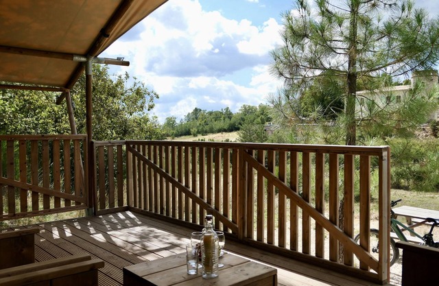 Comfort & quietness, wildlife with Provence touch.