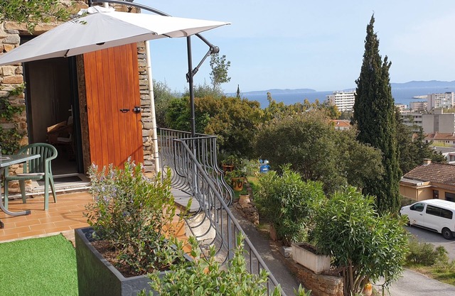 Comfortable 3-star apartment 300 m from Le Lavandou beach