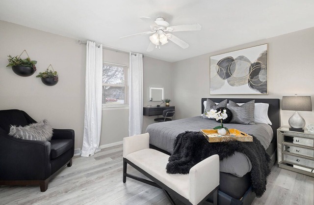 Comfortable and Cozy 2 BR 2 BA Clean and Close to Everything
