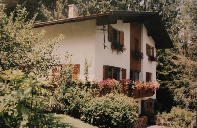 comfortable apartment close to the ski region 'Hochzillertal'