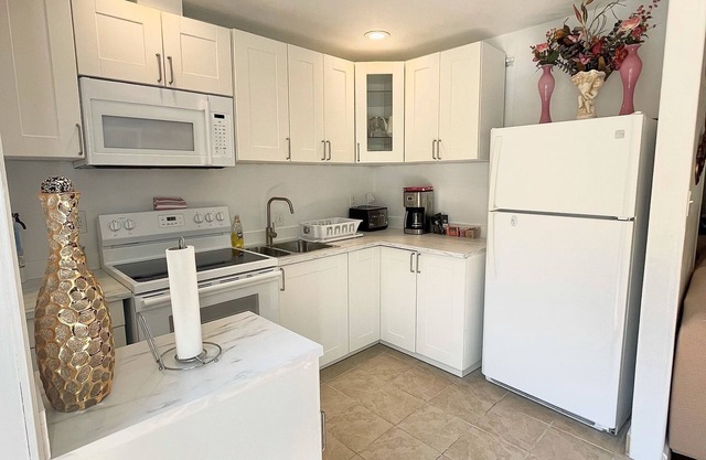 Comfortable Home Minutes Away From SeaTac Airport. Good for Cruise customers