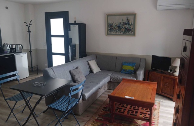 Comfortable house, near downtown