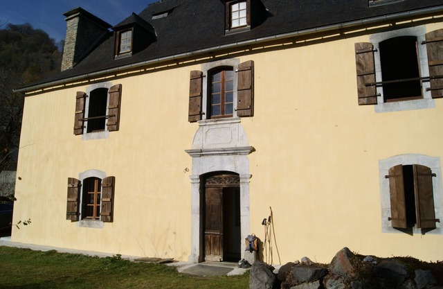 comfortable lodging facing mountain hiking cycling, cross-country skiing snowshoeing