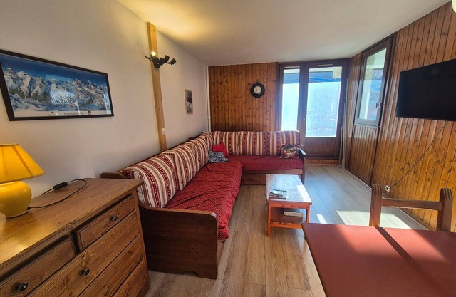 Comfortable renovated flat near slopes and shops with Wifi in Tignes