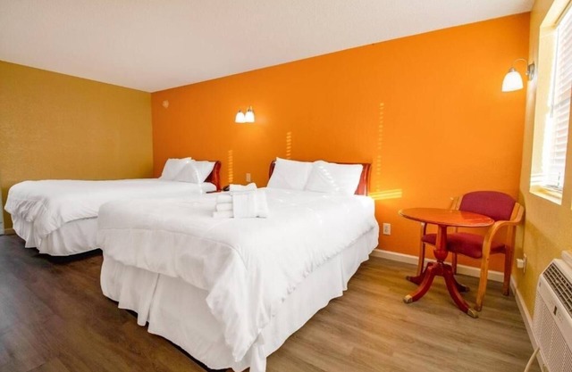 Comfortable Room W/Free Parking Near Alabaster Caverns State Park