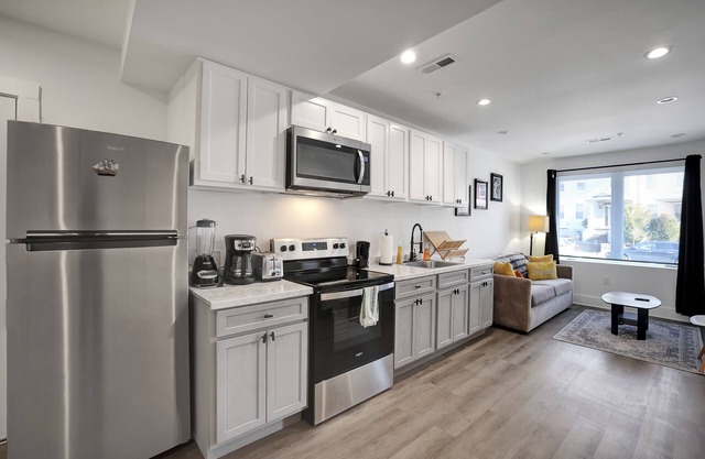 Comfortable Stay | Right In-front of DC Bus Stop