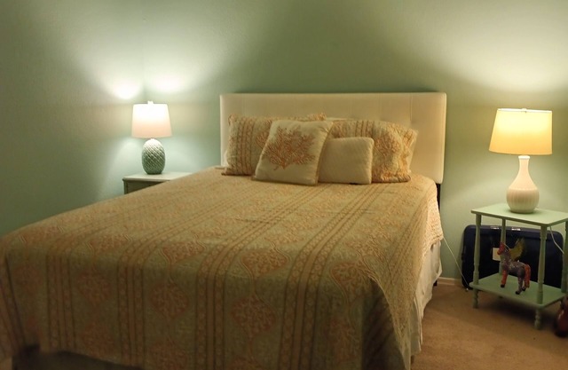 Comfortable Townhome in park like setting. Close to everything!