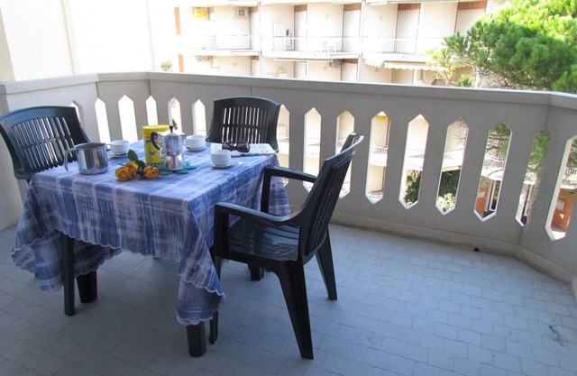 Comfy seafront apartment-Beahost