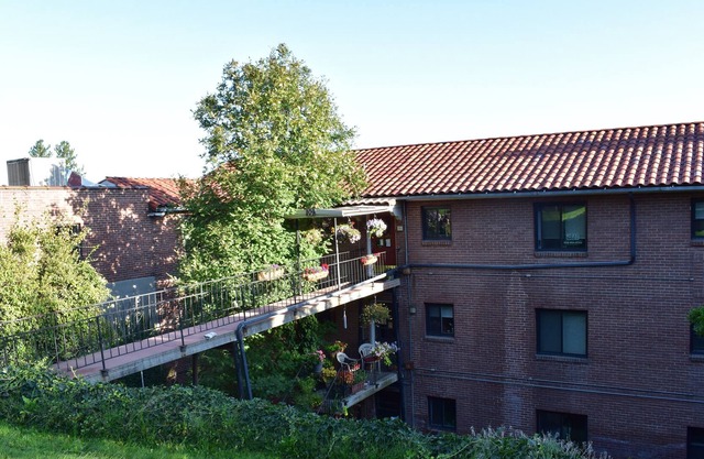 Commanding Spokane View From 2 Bedroom Iconic Apt in Historic St John District