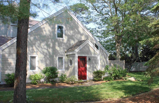 Completely remodeled end unit!