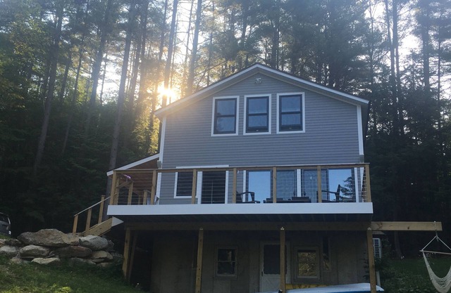 Completely Renovated Lakefront Getaway