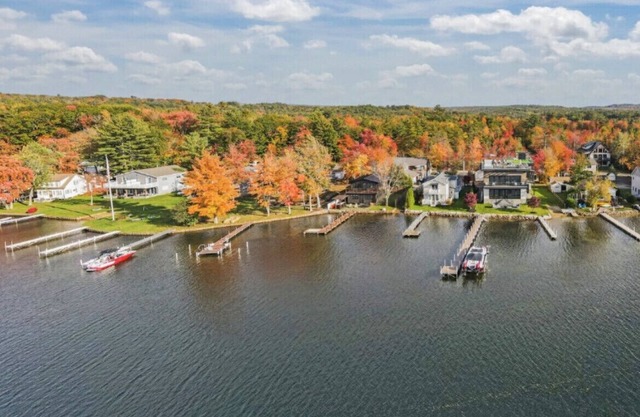 Completely Renovated Waterfront Home - minutes to amenities!