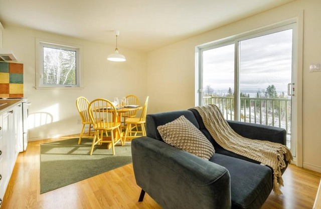 Condo Entre Ciel et Fleuve, 1 CH, Sofa-Lit, Foyer