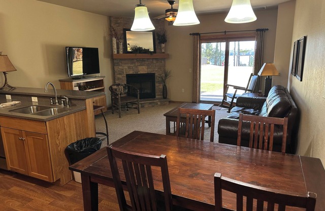 CONDO 103@EAGLE WATERS RESORT