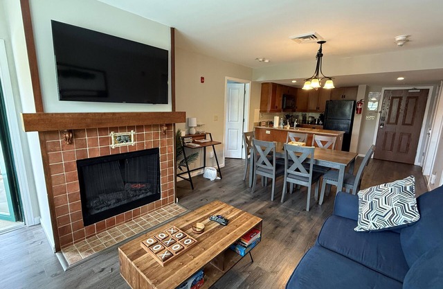 Condo at Mtn Creek 2 Bdr 2 Bath sleep 8 Mtn view #212