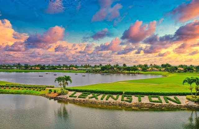 Condo in gated community, 5 minutes from Sanibel, Beaches & 1 mile from hospital