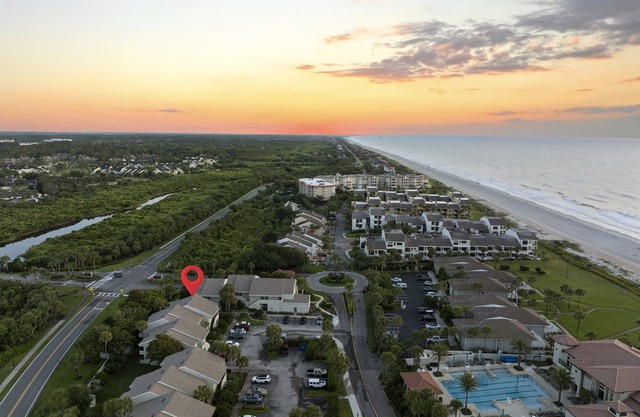 Condo in Oceanfront Resort w Beach access & Pool