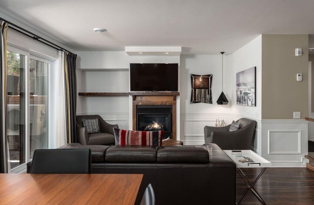 Condo luxe ski-in ski-out à St-Sauveur 2 chambres