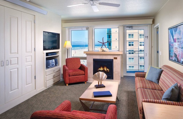 Condo right on the boardwalk in Seaside. 2 bed, 2 full bath. Sleeps 6